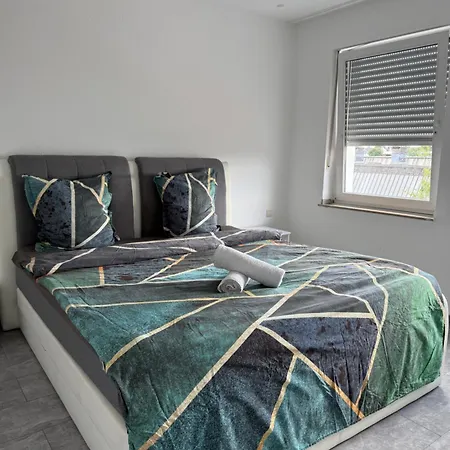 Appartement In Moenchengladbach 2 Zimmer דירה *